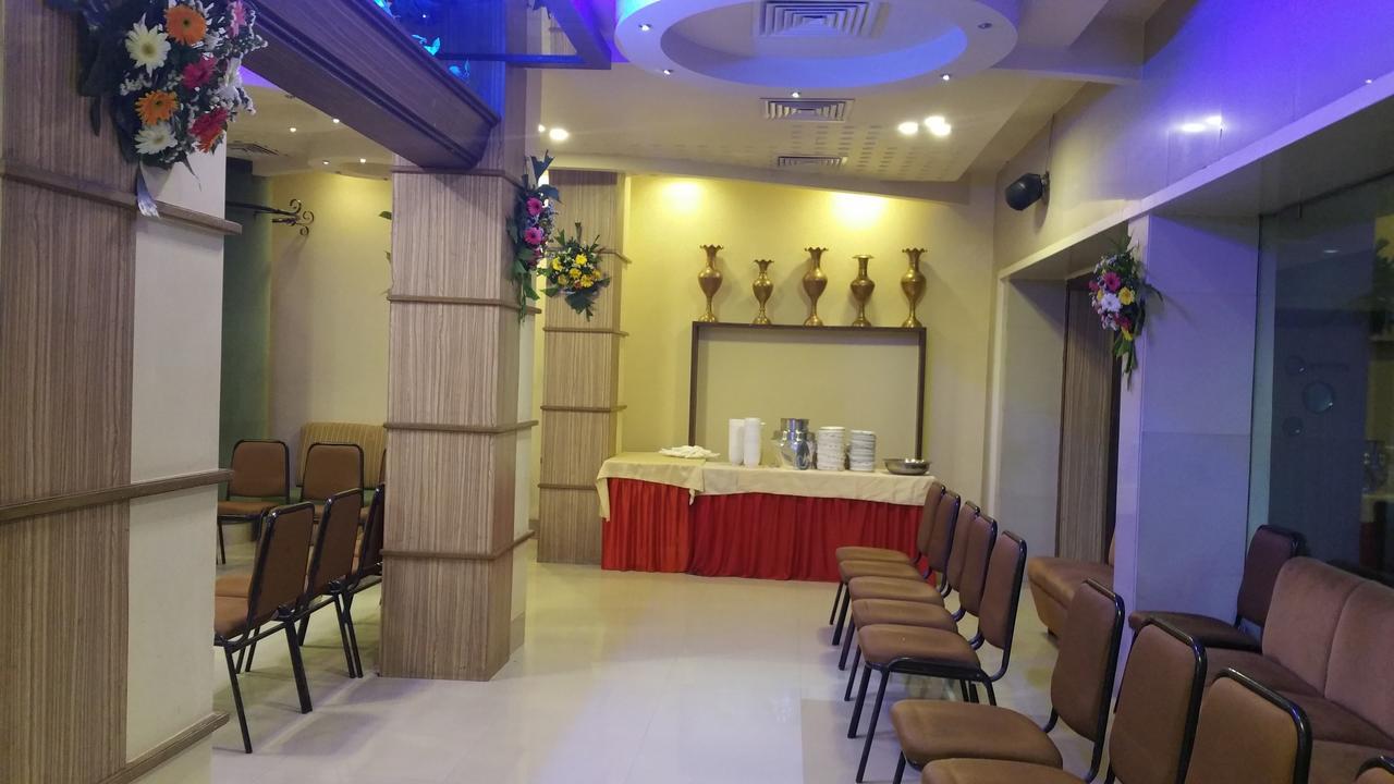 Hotel Panchratna Panvel Ngoại thất bức ảnh