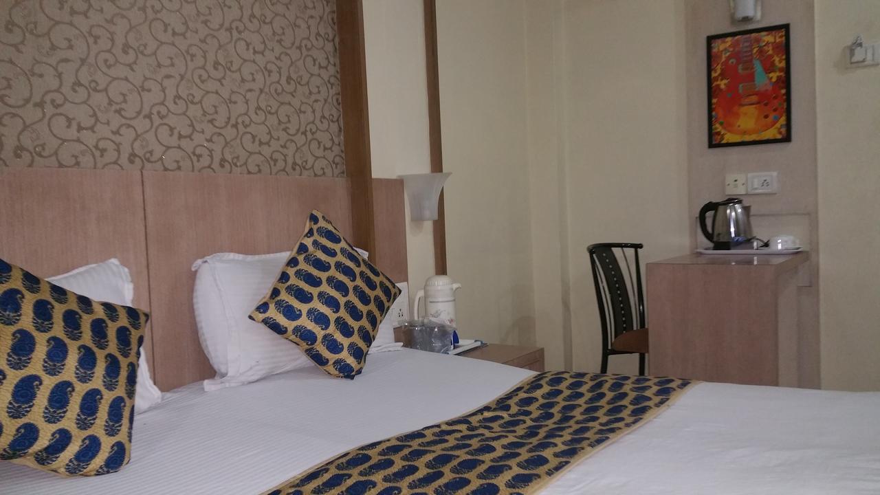 Hotel Panchratna Panvel Ngoại thất bức ảnh