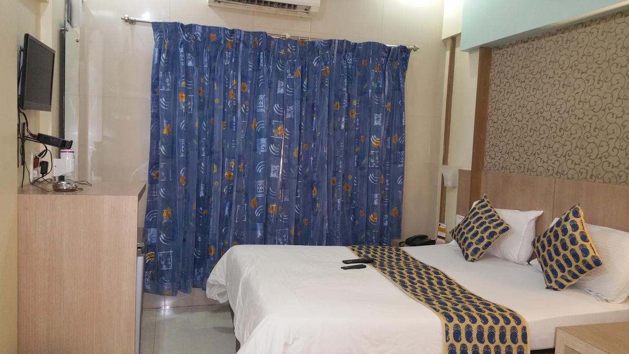 Hotel Panchratna Panvel Ngoại thất bức ảnh